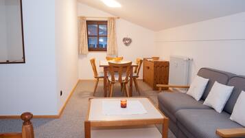 Appartamento, 1 camera da letto (HR019-CH02) | Soggiorno | TV