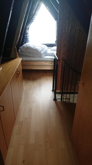 House, 2 Bedrooms (HR039-FFHaus110)