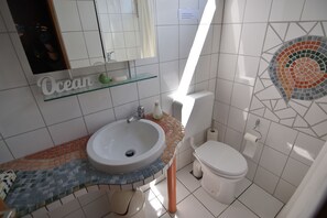 House, 2 Bedrooms (HR040-FFHaus118) | Bathroom | Towels - Feriendorf Freilingen 118 (Blankenheim)