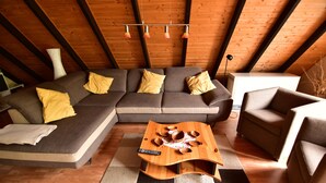 House, 2 Bedrooms (HR042-FFHaus74) | Living room - Feriendorf Freilingen 74 (Blankenheim)