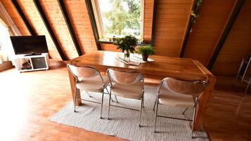 House, 2 Bedrooms (HR042-FFHaus74) | In-room dining