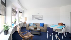 Apartment, 2 Bedrooms (HR047-H04) | Living area - Ferienwohnung Hürth II (Huerth)