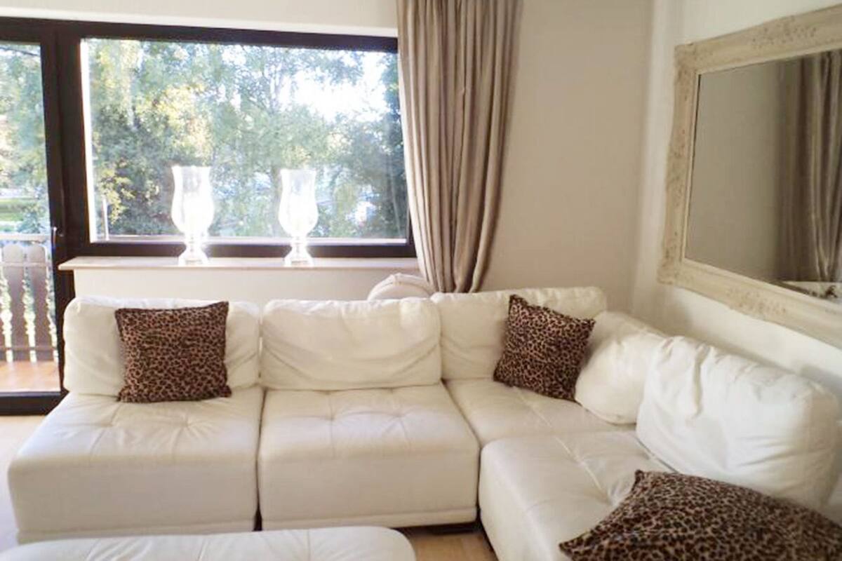 Departamento, 2 habitaciones (HR064-MZ01) | Sala de estar | Televisión
