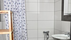 Apartment, 1 Bedroom (HR070-NE06) | Deep soaking bathtub - Ferienwohnung Neuss (Neuss)