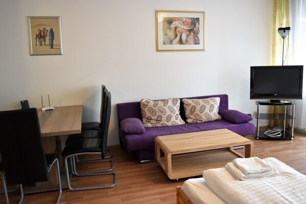 Apartment, 1 Bedroom (HR070-NE03) | Living area | TV