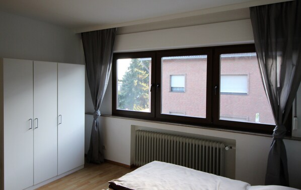 Apartamento, 4 habitaciones (HR073-NI02) | Wifi gratis y ropa de cama