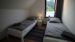 Apartment, 2 Schlafzimmer (HR078-OB07) | 2 Schlafzimmer, kostenloses WLAN, Bettwäsche
