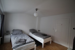Apartamento, 2 quartos (HR078-OB07) | 2 quartos, Wi-Fi de cortesia, roupa de cama