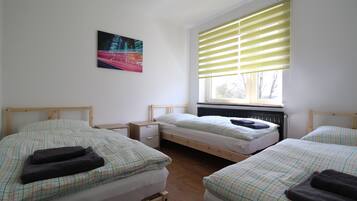 Apartment, 3 Bedrooms (HR081-RM01) | 3 bedrooms, free WiFi, bed sheets