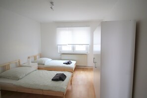 Apartment, 2 Bedrooms (HR082-RM02) | Free WiFi, bed sheets - Ferienwohnung Remscheid (Remscheid)