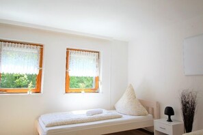 Ferienhaus, 3 Schlafzimmer (HR092-Z01) | 3 Schlafzimmer, kostenloses WLAN, Bettwäsche