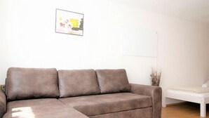 House, 3 Bedrooms (HR092-Z01) | Living room | TV - Ferienhaus Zülpich (Zulpich)