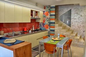 Free daily local cuisine breakfast - B&B Fossanoce (Belpasso)