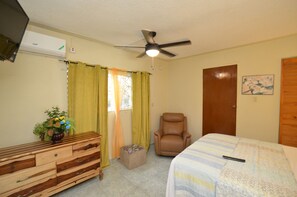 Apartamento tradicional, 1 cama Queen, para não fumantes | 2 quartos, roupas de cama premium, camas com colchões pillow-top