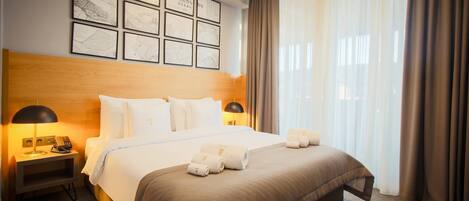 1 bedroom, premium bedding, minibar, in-room safe