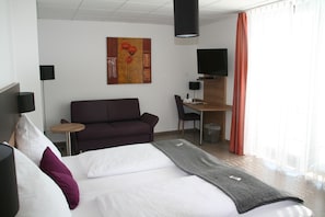 Suite | Schreibtisch, kostenloses WLAN, Bettwäsche