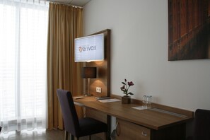 ห้องดับเบิล | บริเวณนั่งเล่น | ทีวีจอแบน