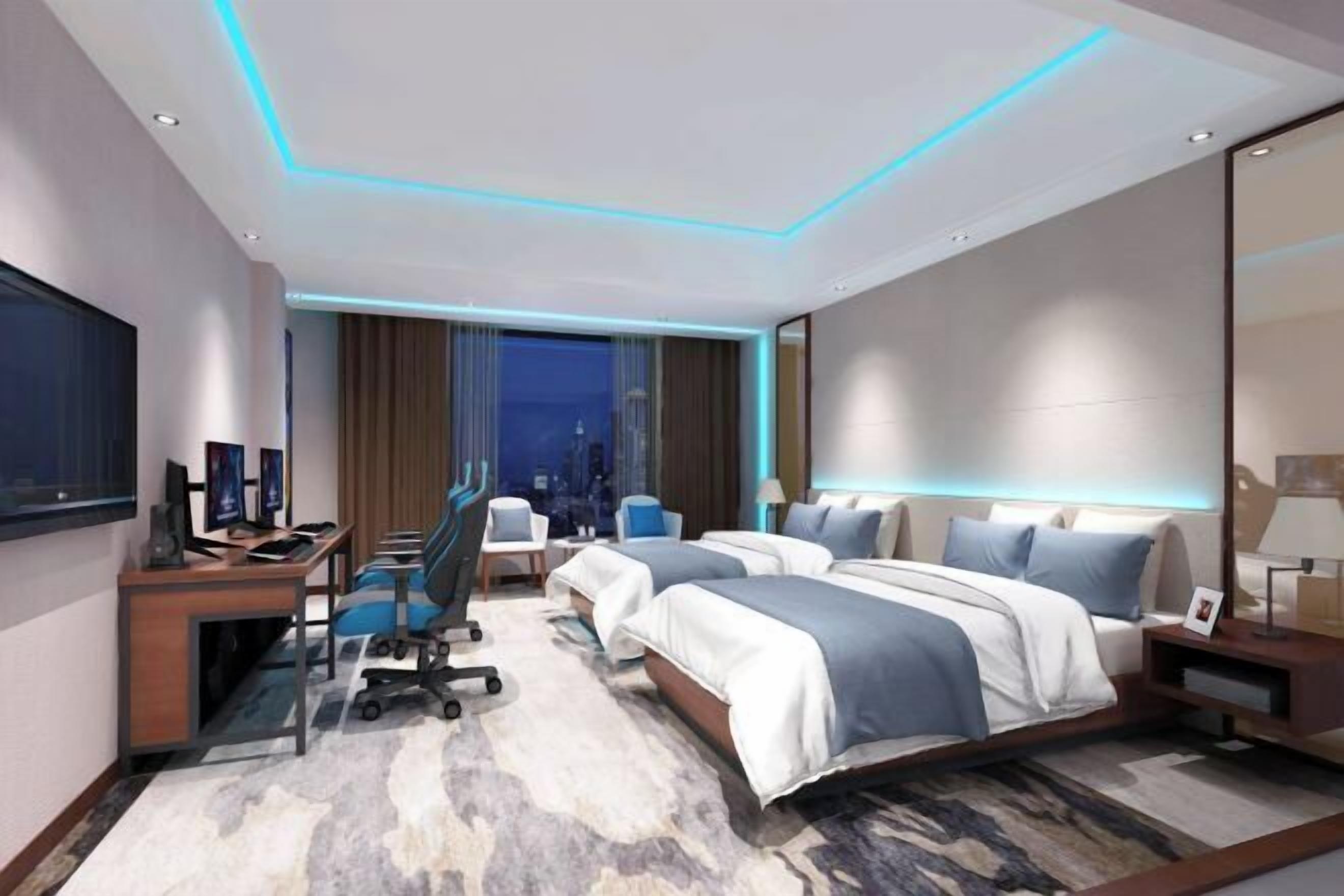 Peti besi dalam bilik, meja, langsir/tirai gelap terus 