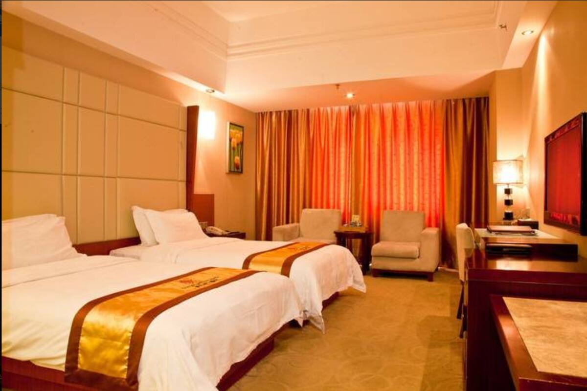 In-room safe, desk, blackout drapes, iron/ironing board (on request)
