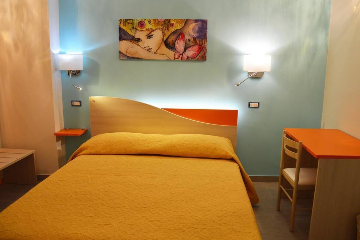 Desk, WiFi (free), bed sheets