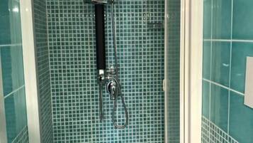 Buồng tắm vòi sen, vòi sen phun mưa, đồ dùng nhà tắm miễn phí