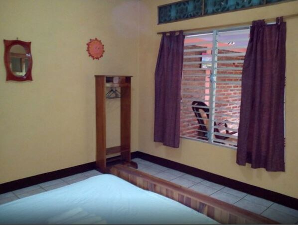WiFi (free), bed sheets - Eco Lodge El Porvenir (Altagracia)