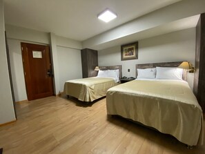 Twin Room | In-room safe, free WiFi, bed sheets - Gran Hotel Continental (Cajamarca)