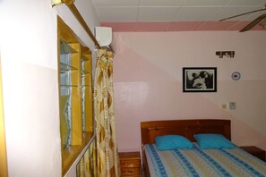 Chambre Double Standard, 1 grand lit, non-fumeur