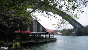 Exterior - Hotel y Restaurante Backpackers (Livingston)