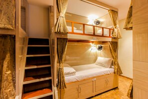 Deluxe Shared Dormitory, Non Smoking | In-room safe, free WiFi, bed sheets