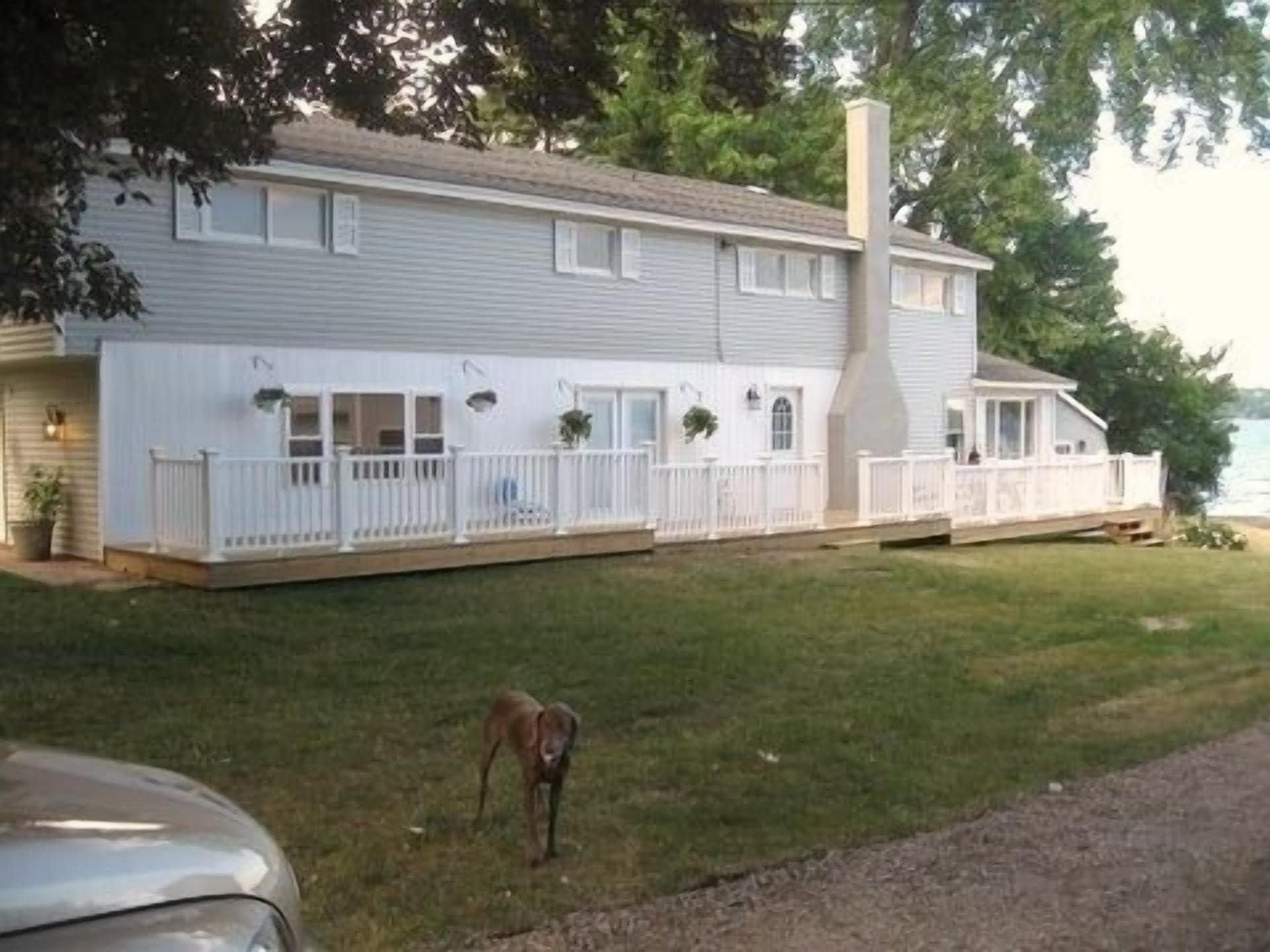 WINE COUNTRY modern Lake House , 6 bedrooms , sleeps 20