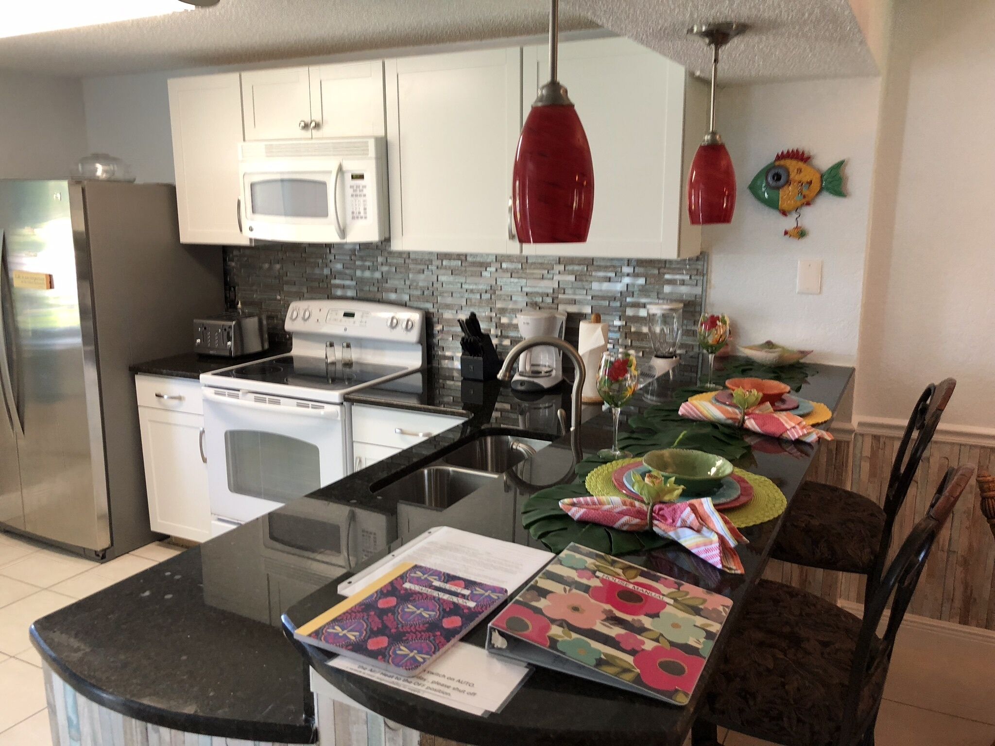 冰箱、微波炉、烤箱、炉灶