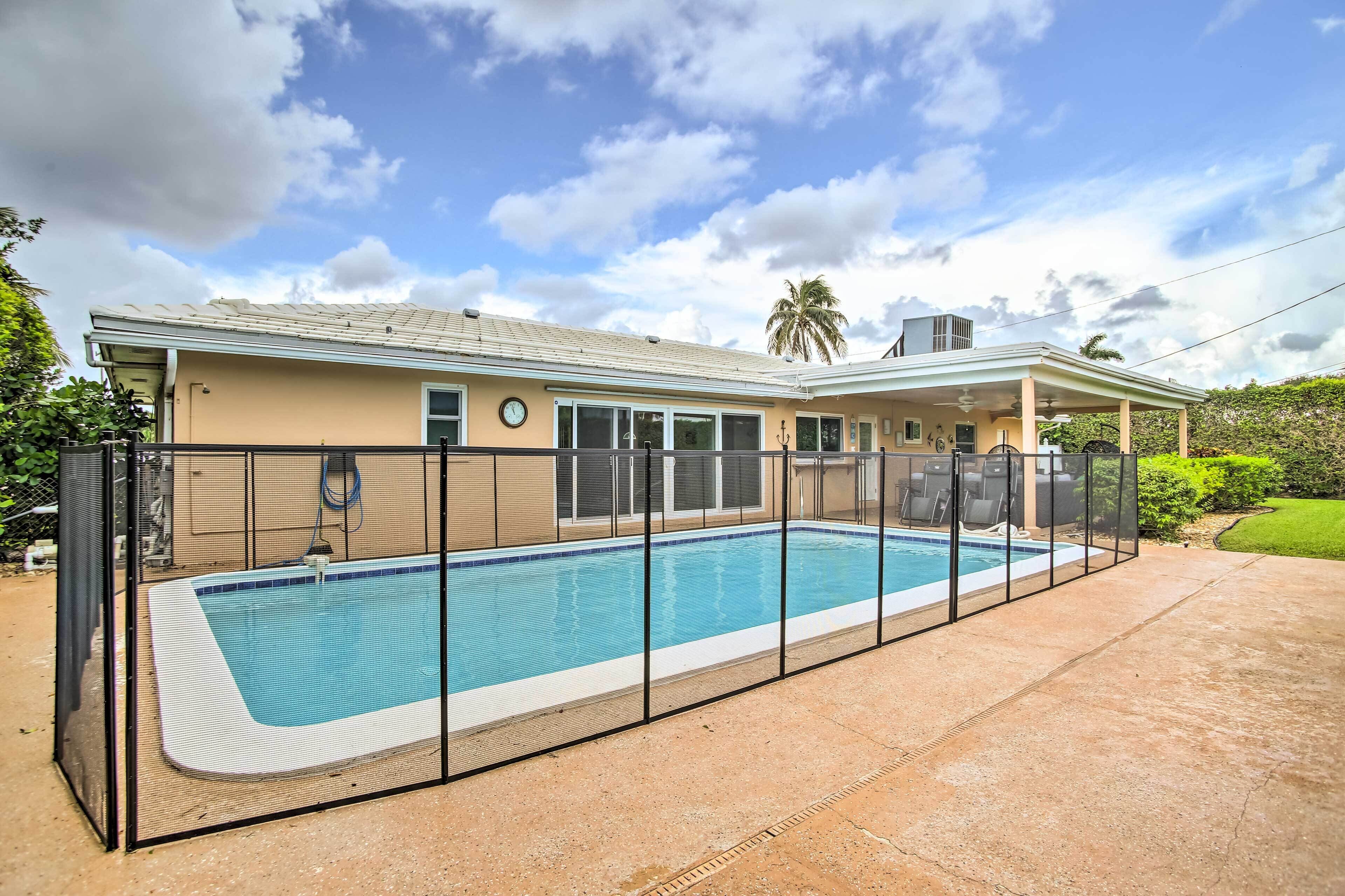 Riviera Beach Vacation Home w/ Pool: Walk to Beach