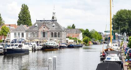 Apartamento en el centro histórico de Leiden, en el primer y segundo piso.
