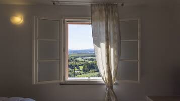 2 chambres, lit parapluie, Wi-Fi gratuit, draps fournis