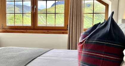 Moderne Wohnung in Fort William mit spektakulärem Blick auf Ben Nevis, Schlafmöglichkeiten für 6