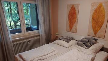 1 camera, culla da viaggio, Internet