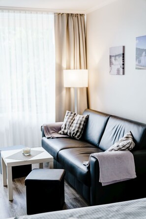 Télévision, chaîne hi-fi