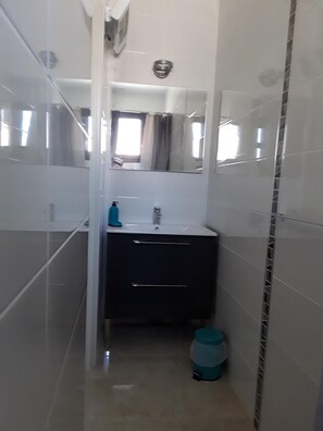 Hair dryer - ☀️⛱️ Contemporary air-conditioned villa & swimming pool 50 m from the beach - Sète 🌴🍹 (Sète)