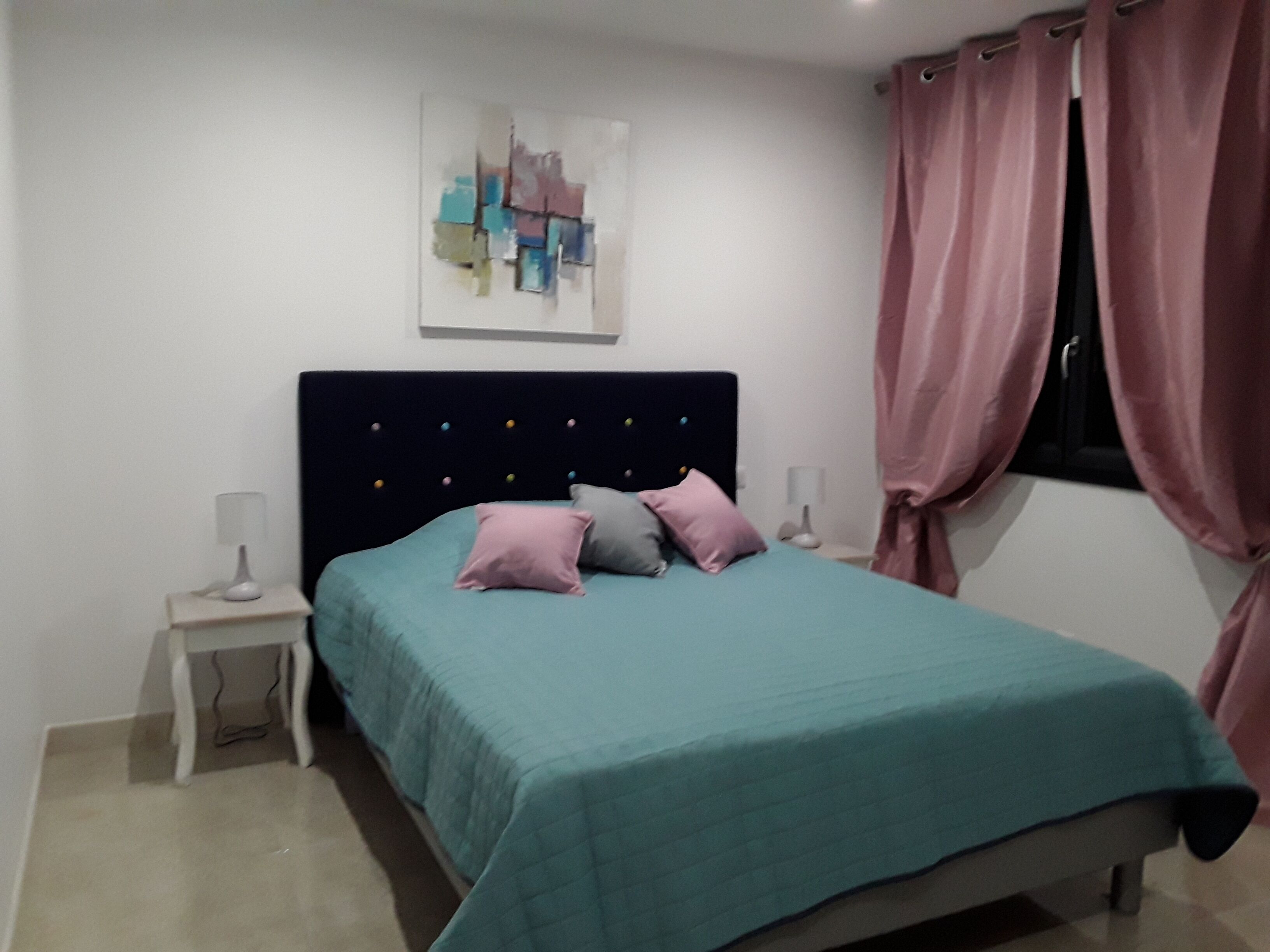 4 chambres, fer et planche à repasser, Wi-Fi