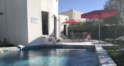 Zeitgenössische Villa am Meer. Promo 10% vom 24. bis 31. August 2019!