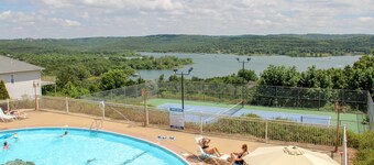 Exceptional Tablerock Direct Lakefront. Stunning Views & Breathtaking Sunsets!!