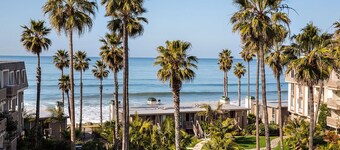 Newly renovated - Direct Ocean View - steps to Ocean