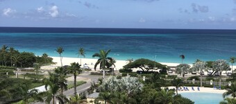 Luxury, Eagle Beach Front 2BR, Penthouse  Private Roof Terrace