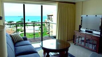 Smart TV, DVD player, ping pong, books