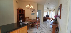 Dining - 2BR/2BA Cabo Condo, on Beach with Ocean and Pool Views (Cabo San Lucas)