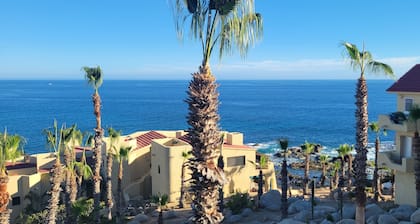 2BR/2BA Cabo Condo, on Beach with Ocean and Pool Views
