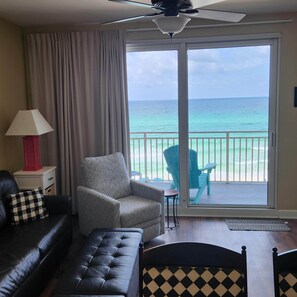 Smart-TV, videospill, DVD-spiller og fotballspill