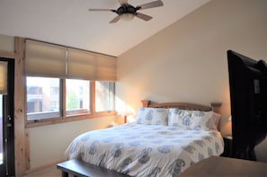 3 bedrooms, in-room safe, iron/ironing board, free WiFi