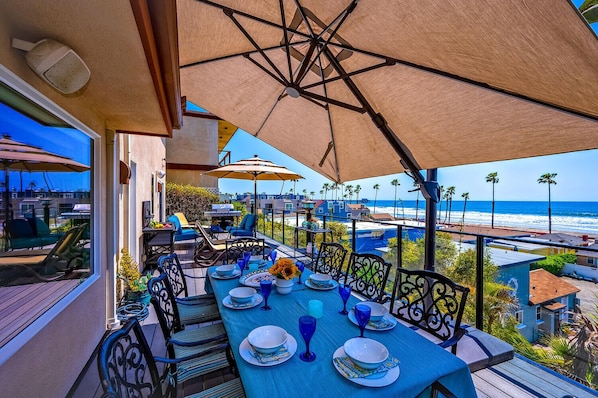 Outdoor dining - Upscale Steps-to-the-Beach Home. Awesome Front Ocean Views. Stunning Home! (Oceanside)